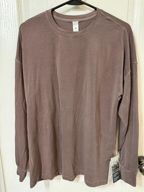 lululemon Women's EasySet Relaxed Long Sleeve *Wash size 6 Brown